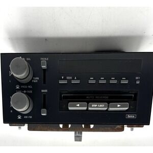 16129952 VTG OEM GM PONTIAC Firebird Trans AM GTA 1989-93. AMFM Radio/Cassette